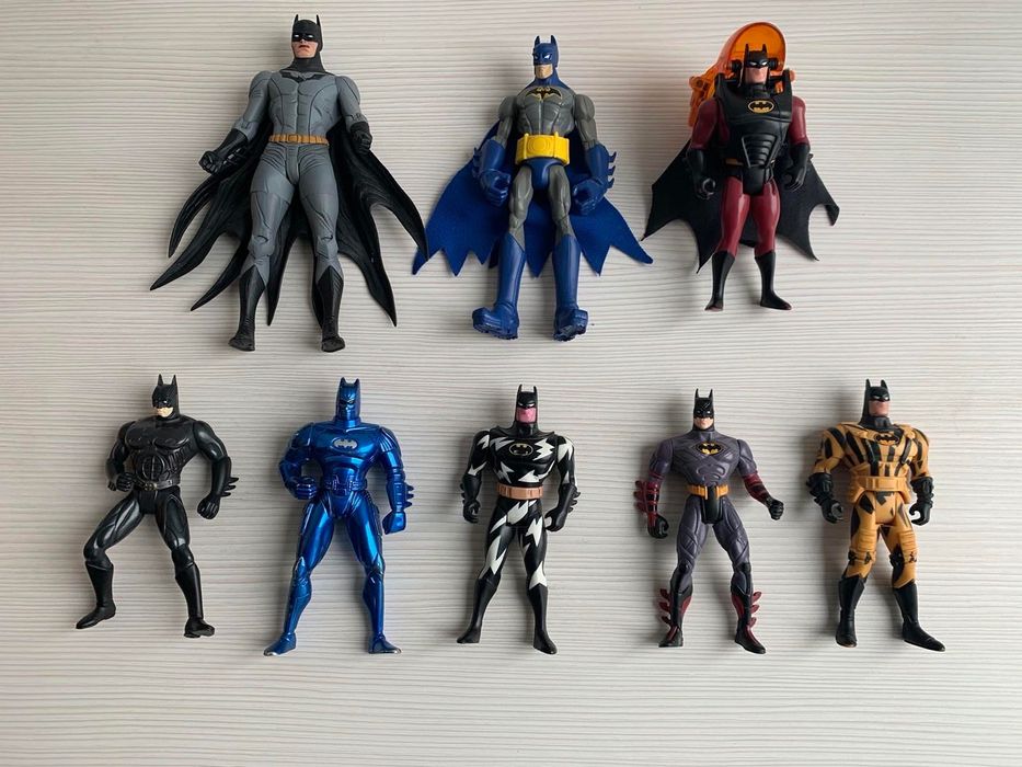 Фигурки Бэтмен разных годов DC Comics Kenner Batman Бетмен