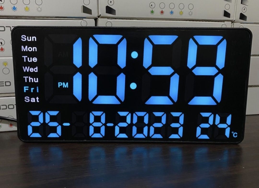 Komfortowy Zegar LED – Czas, Temperatura i Styl w Jednym!