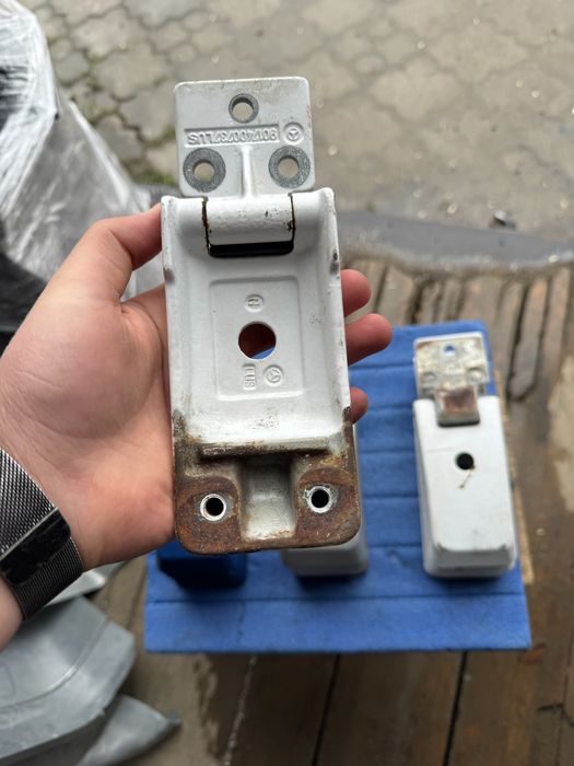 Завіси Петли Двери Спринтер 903 CDI LT35 180 градусів