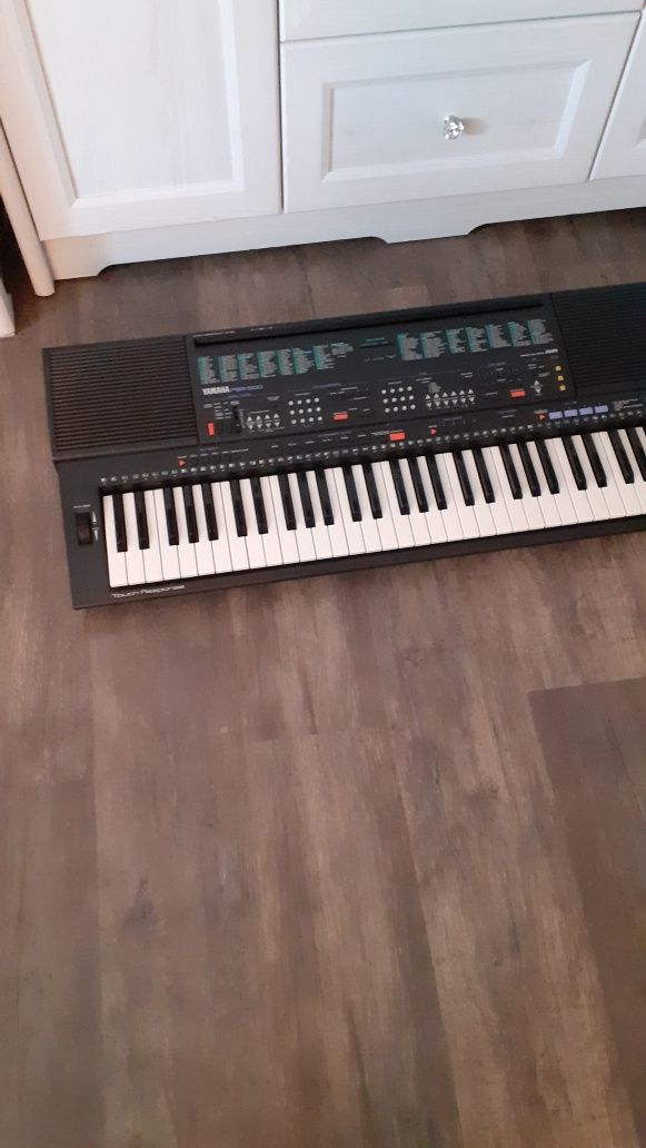 Yamaha PSR-500..