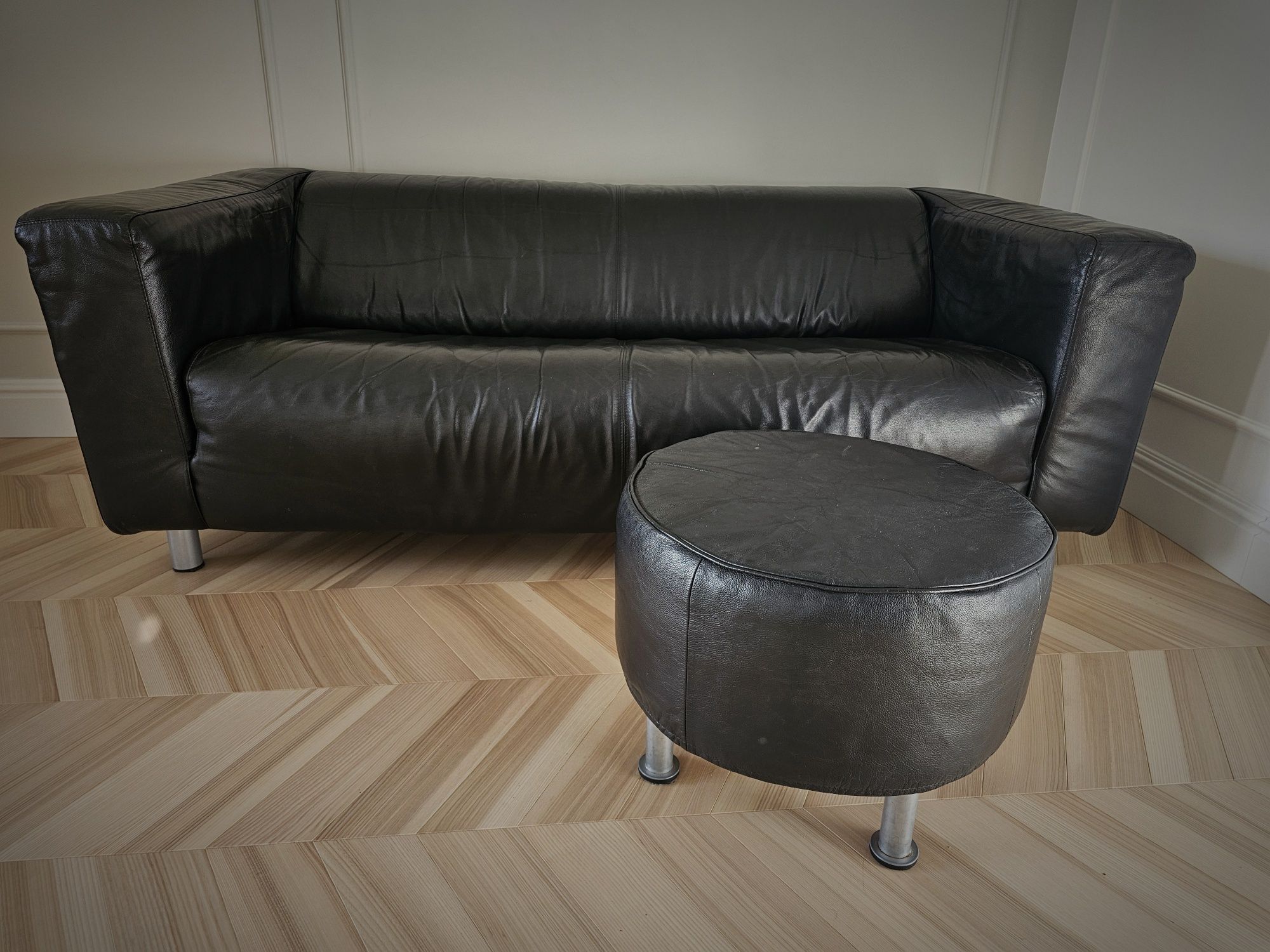 Sofa Ikea klippan skóra naturalna plus pufa