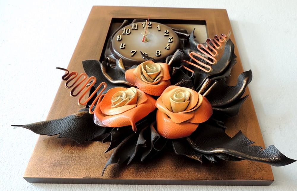 Trójwymiarowy obraz z zegarem i różami ze skóry + GRAWER