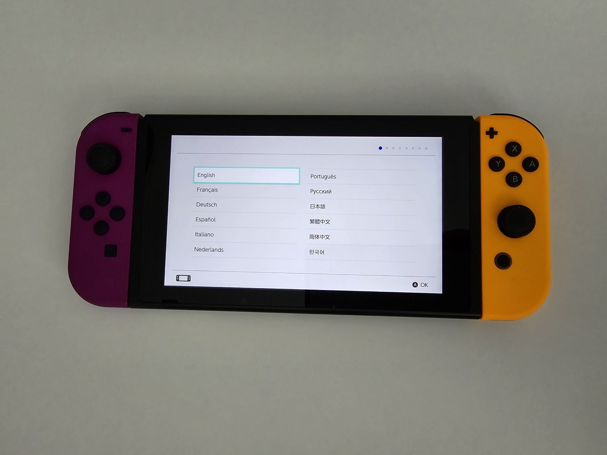 Nintendo Switch V2 z fioletowo-żółtymi Joy Conami + dowóz