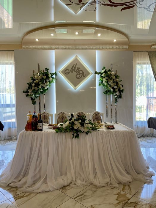 Президія молодих. Оформлення весілля під ключ і т. д.