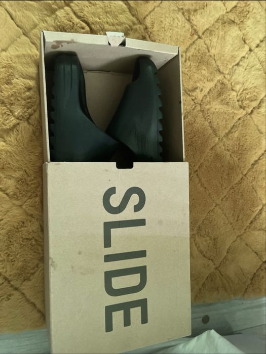 Yeezy slide.
