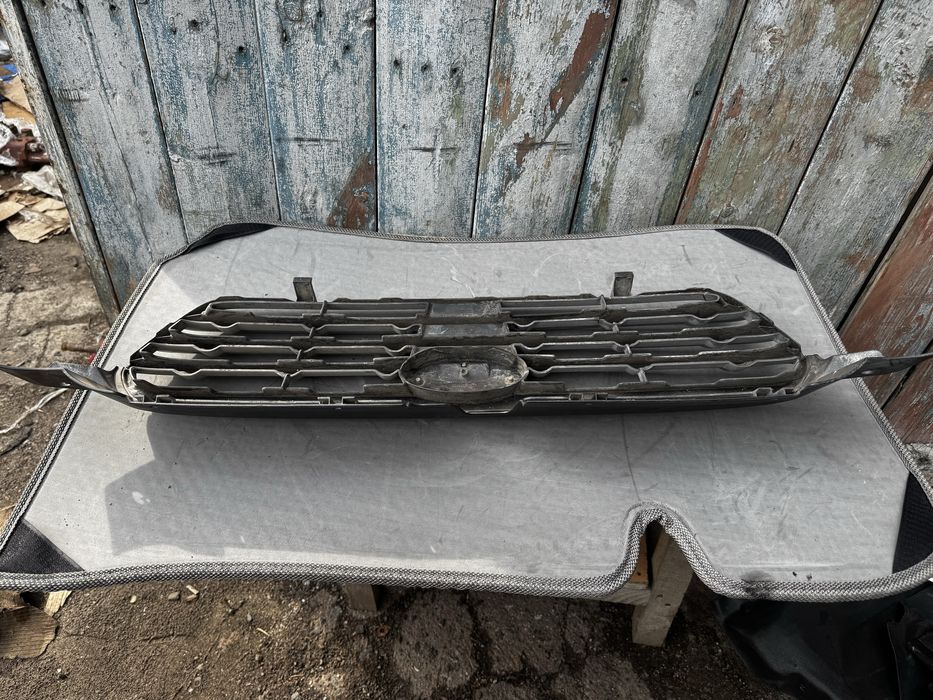 Решетка радиатора Subaru Outback 3