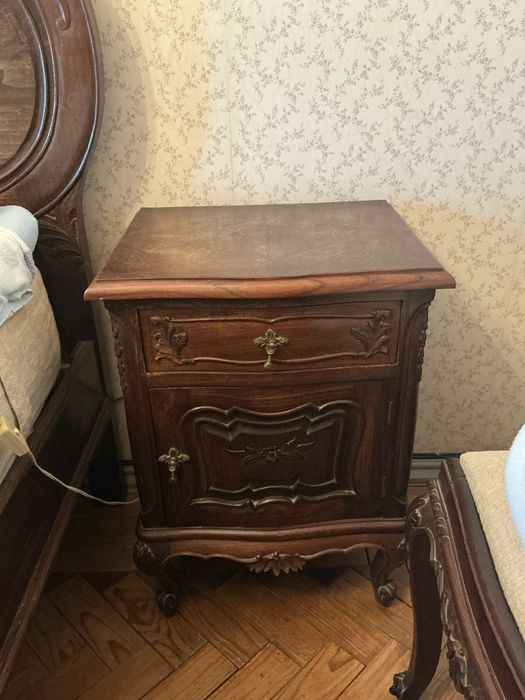 Mobília completa de quarto de madeira