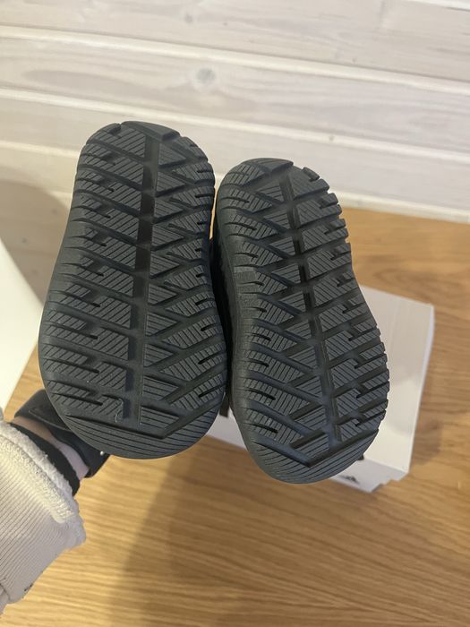 Адідас зимові чоботи ботинки сапожки 20 розмір