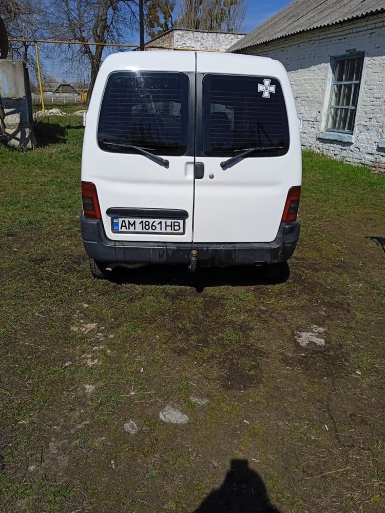 Пежо партнер 2001 р.в.
