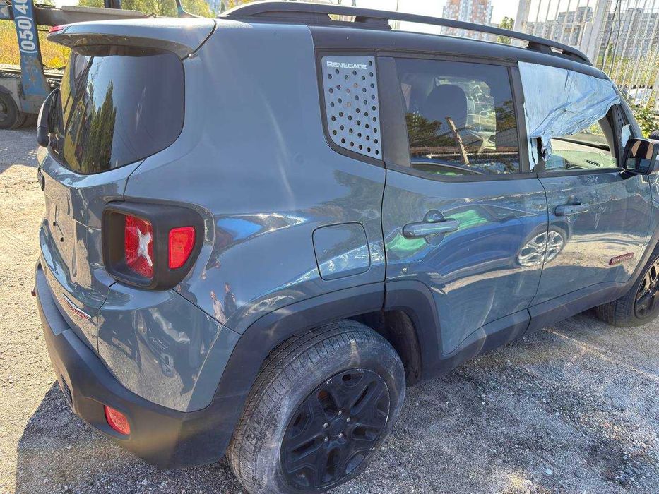 Разборка Шрот Jeep Renegade BU 2,4 двигун 2017 рік Trailhawk 4x4