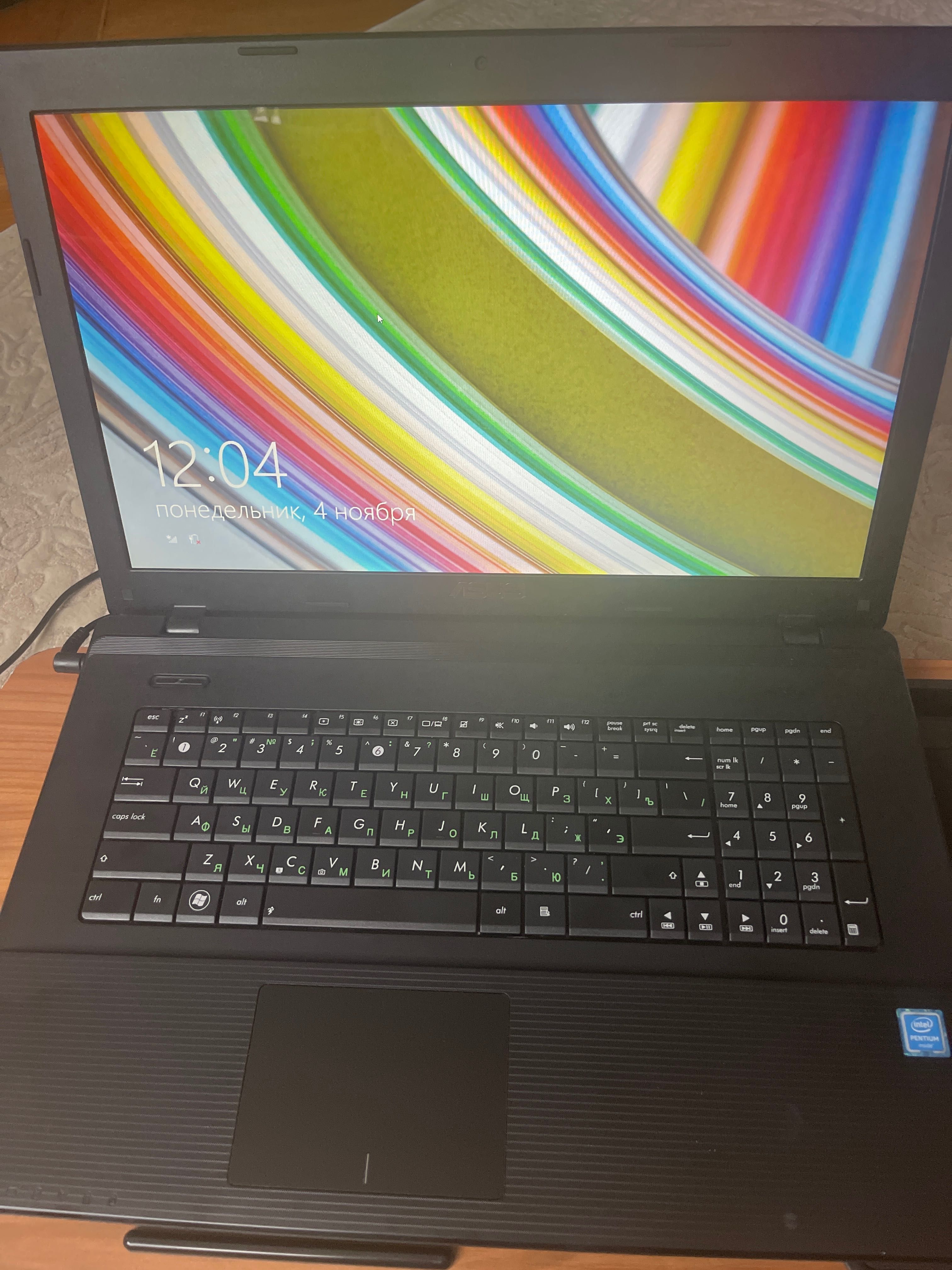 Ноутбук Asus X75A, діагональ 17,3''