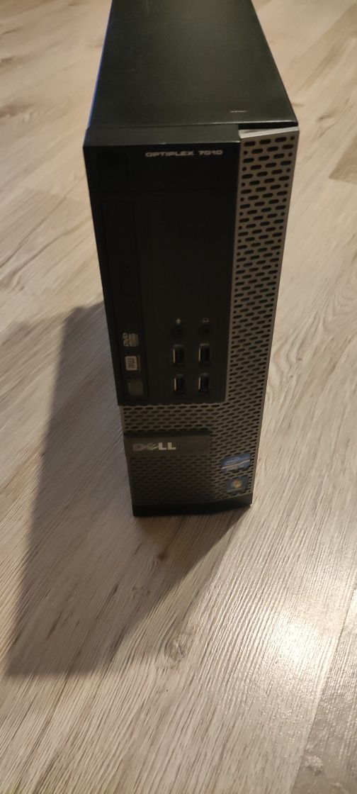 Komputer stacjonarny Dell OptiPlex 7010