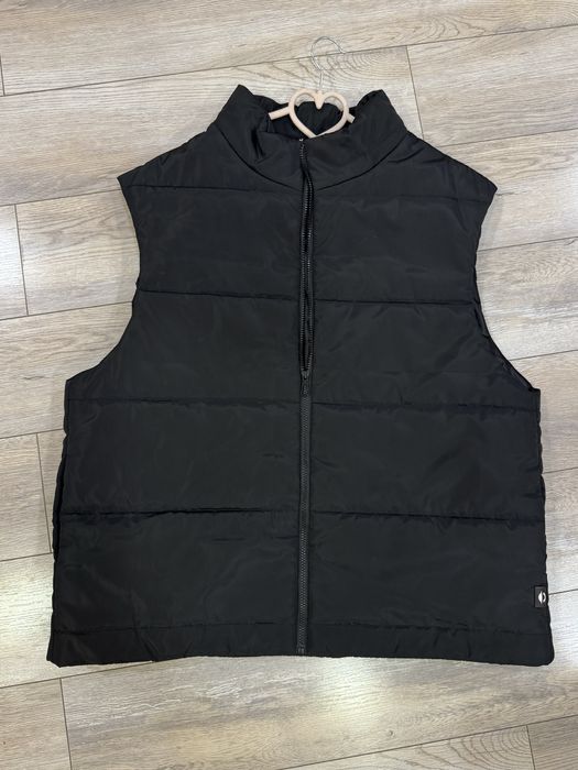 Продам жилетку чоловічу