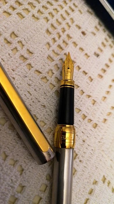 Caneta tinta permanente Delta