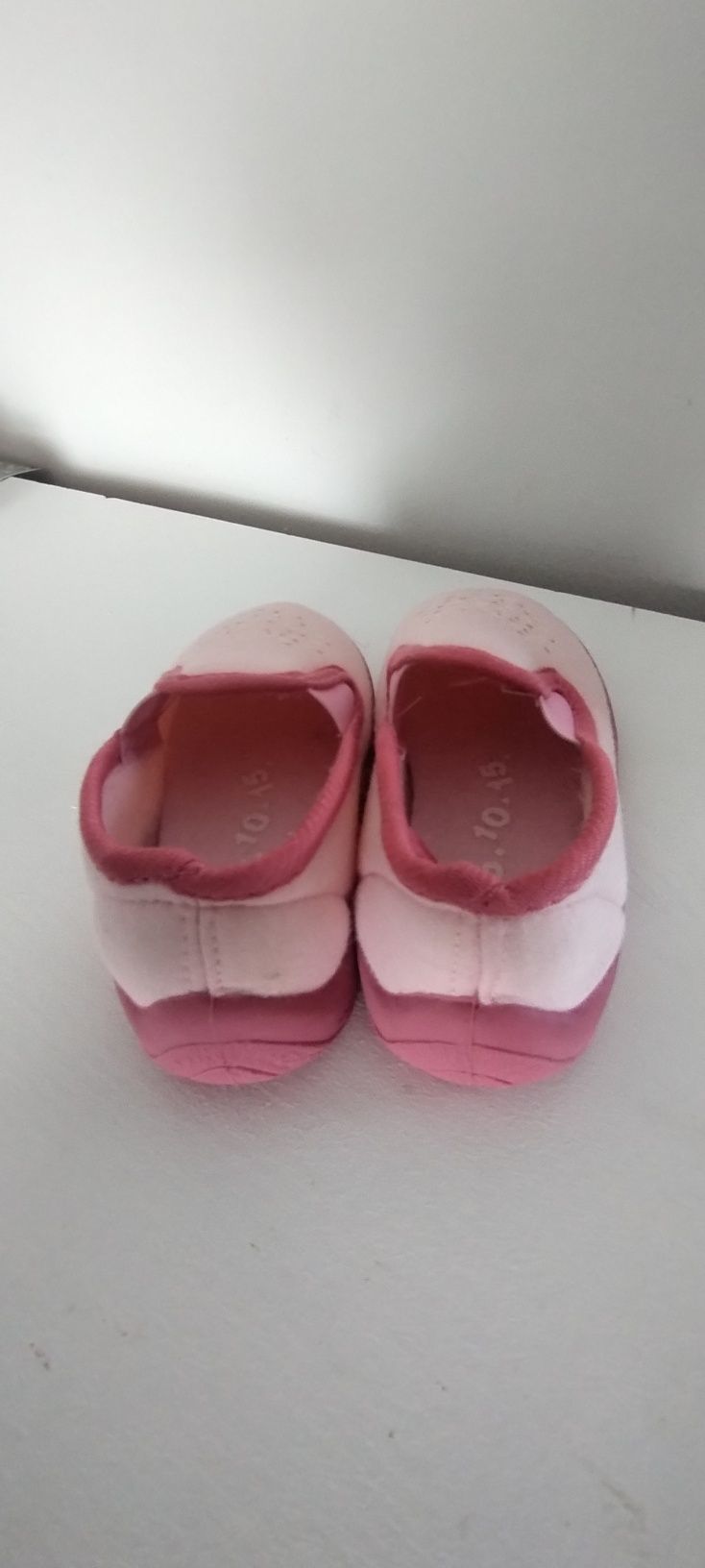 Buty dla dziewczynki/ kapcie r 22