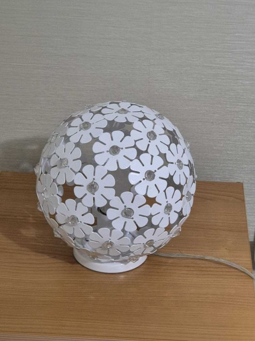 Candeeiro teto e de mesa cabeceira