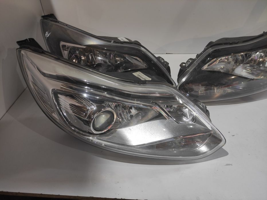 Фара Ford Focus 3 mk3 форд фокус разборка розборка шрот розбірка