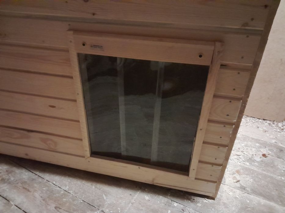 Будка велика для собаки