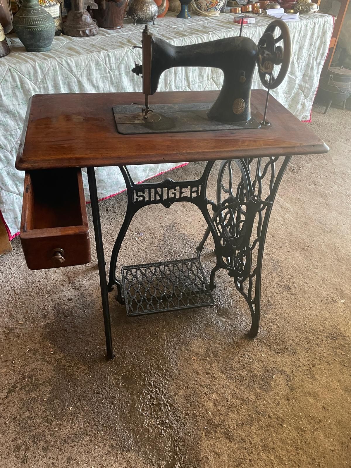 Vendo máquina de costura