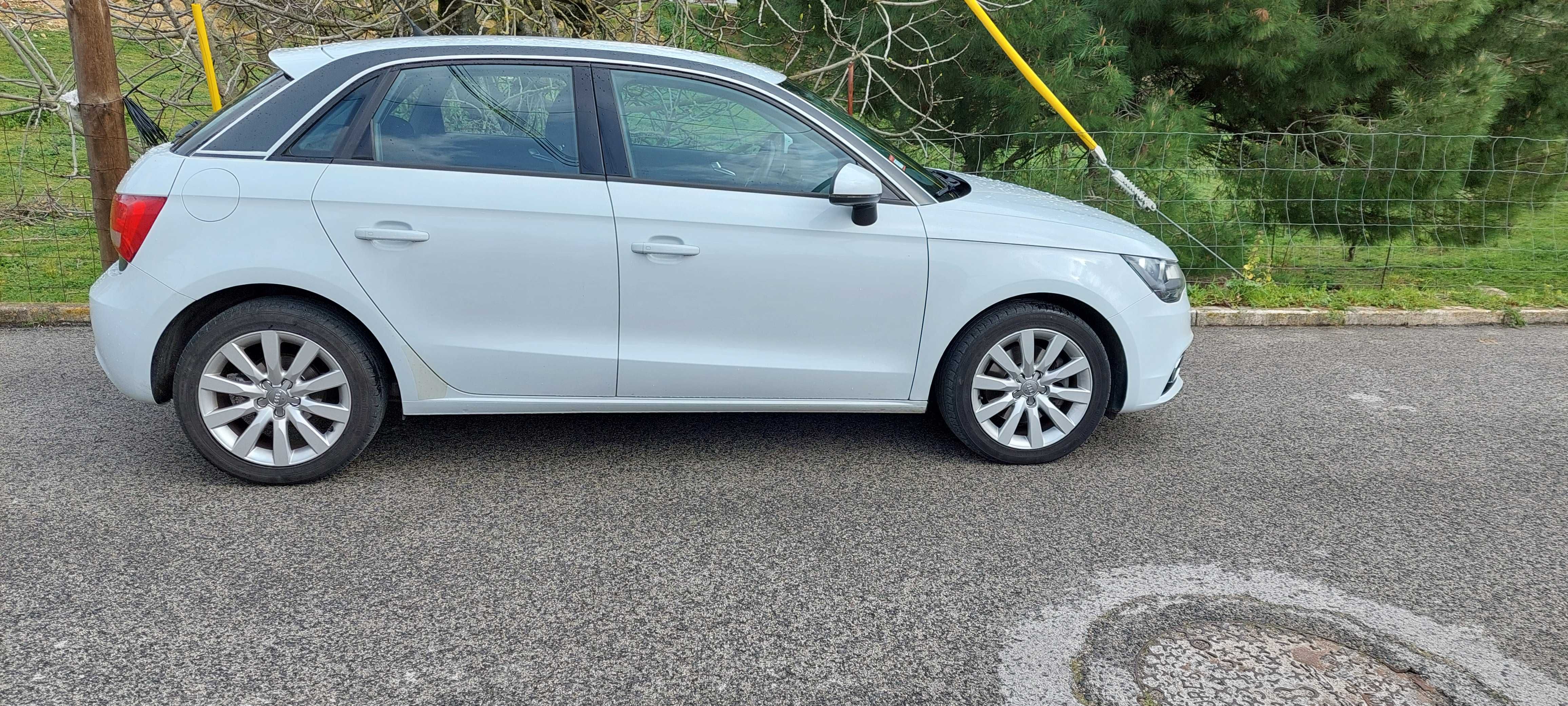 AUDI A1 Sportback, 1.6 tdi 105 cv como novo