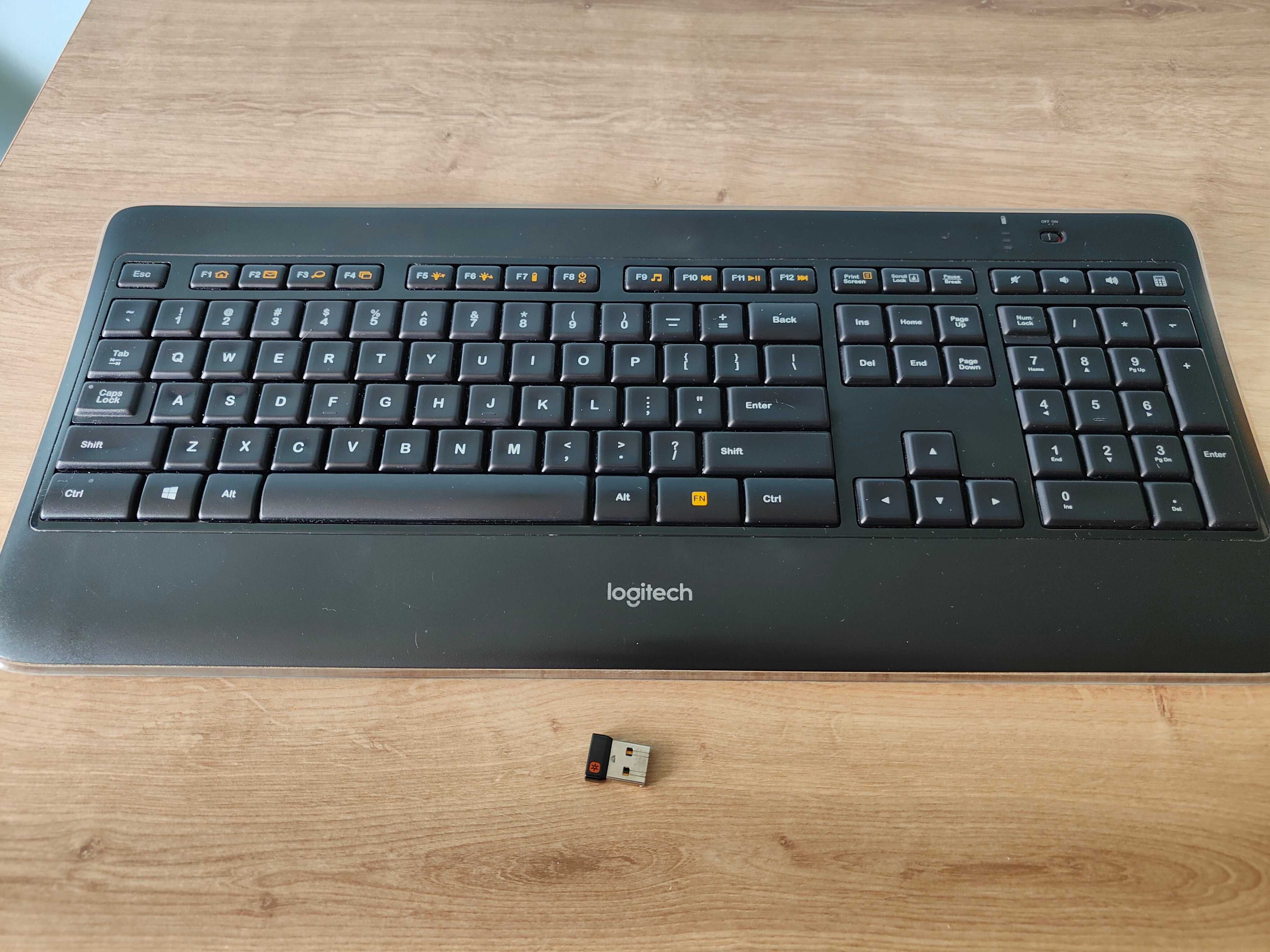 Klawiatura bezprzewodowa Logitech K800 Illuminated QWERTY, ANSI