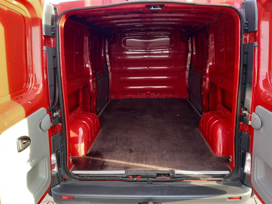 Trafic 2,0 115 KM Long L2H1 niski potw. przebieg 2x drzwi boczne kozak