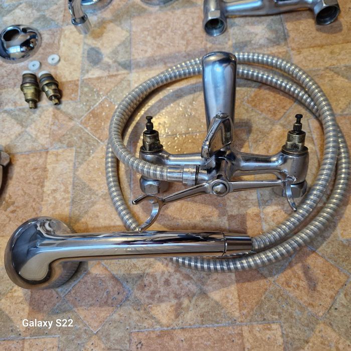 2  baterie  kuchenna  i łazienkowa *kółka obrotowe ..plus COŚ gratis