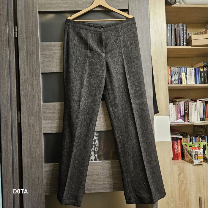 Szary garnitur damski