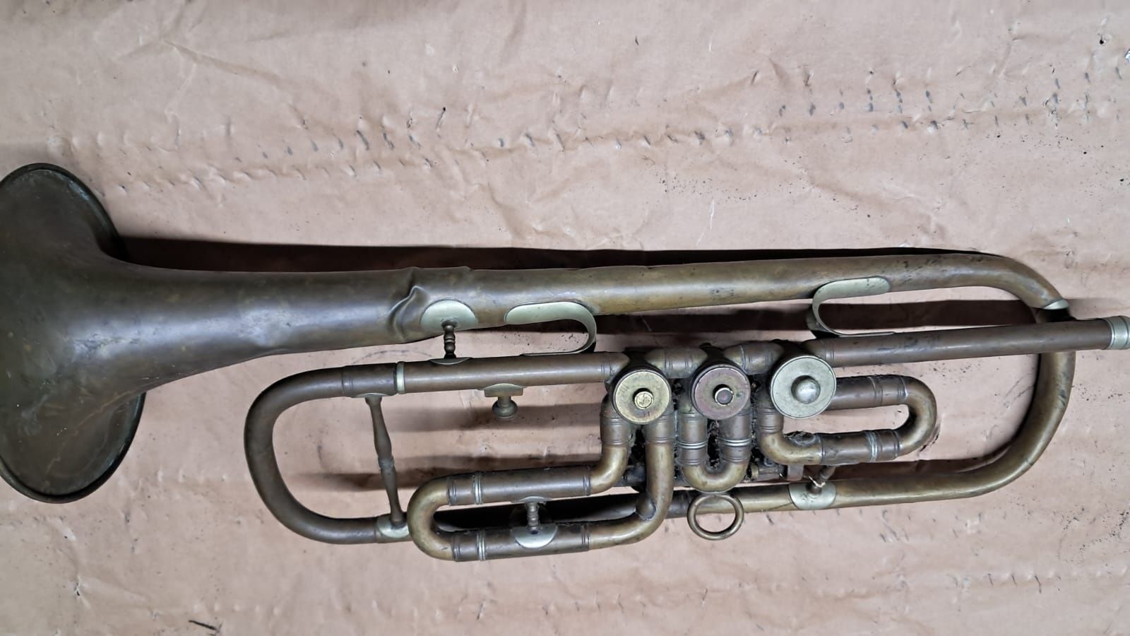 trąbka muzyczna stare instrumenty prl retro