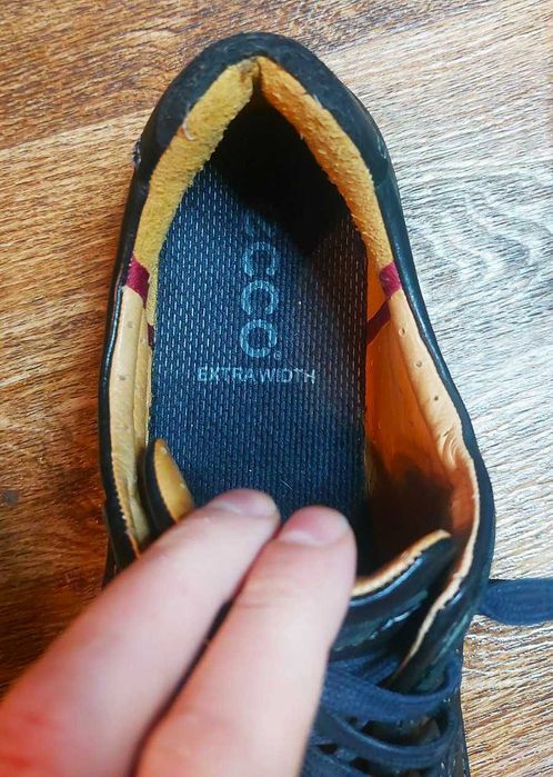 Мужские демисезонные кожаные ботинки Ecco extra width.