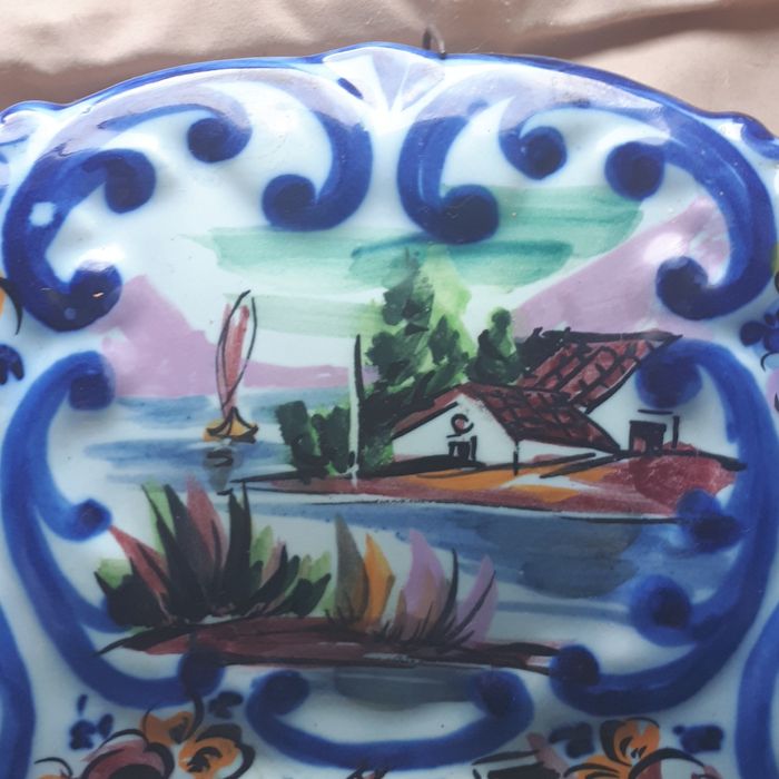 Prato decorativo cerâmica Alcobaça EPL  pintado à mão n. 334 anos 40