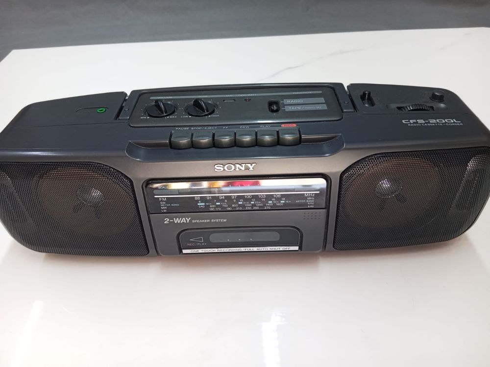 Stare radio magnetofon Sony CFS-200L - sprawne