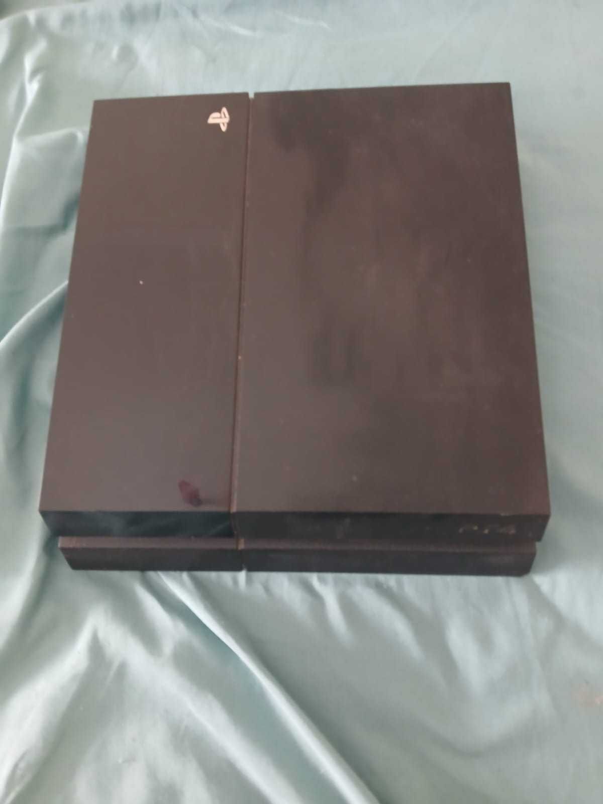 PS4 500GB + 1 comando sem fio + cabos – Apenas 100€