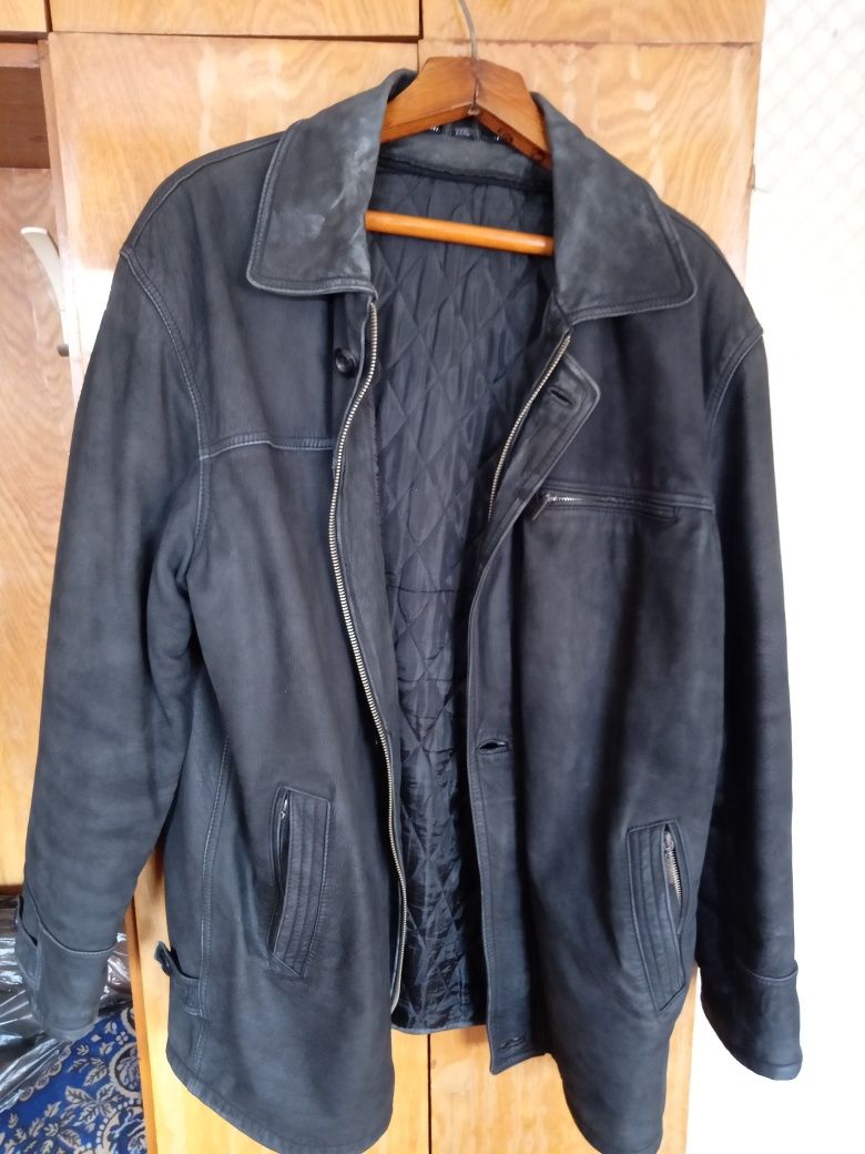 Продам замшевую куртку, размер 50-52