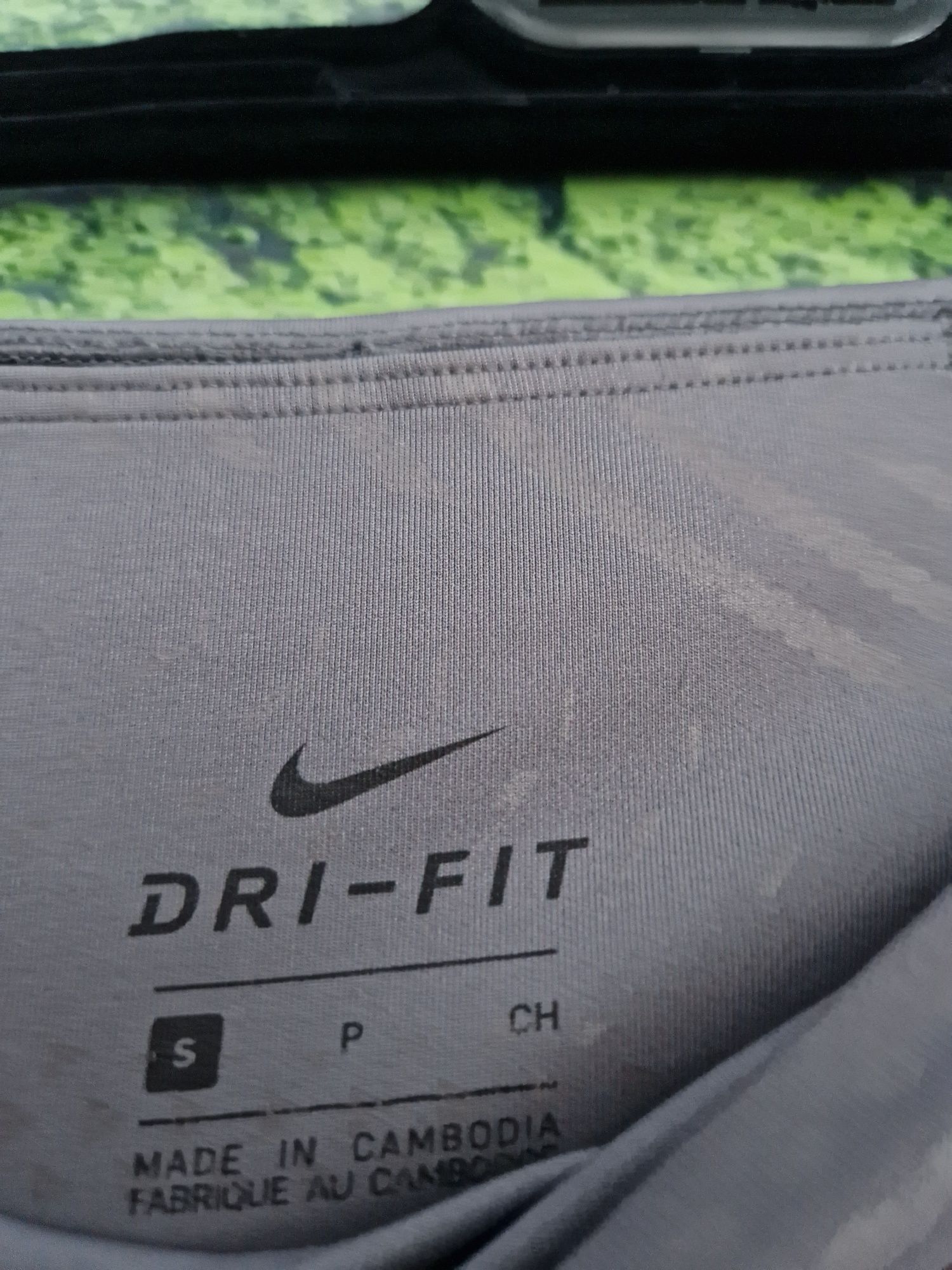 Sportowe legginsy damskie firmy Nike