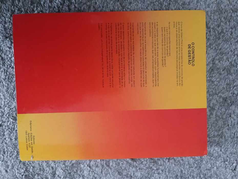 O controlo de gestão em schëmacolor –Gilbert Pillot [portes incluídos]