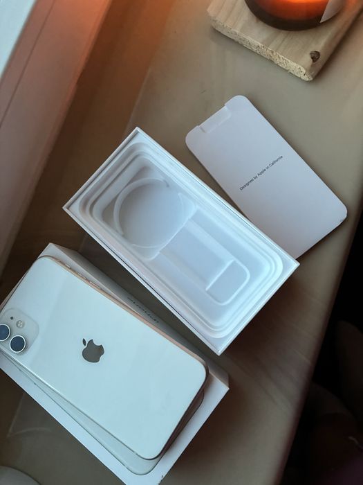 iPhone 11 - biały