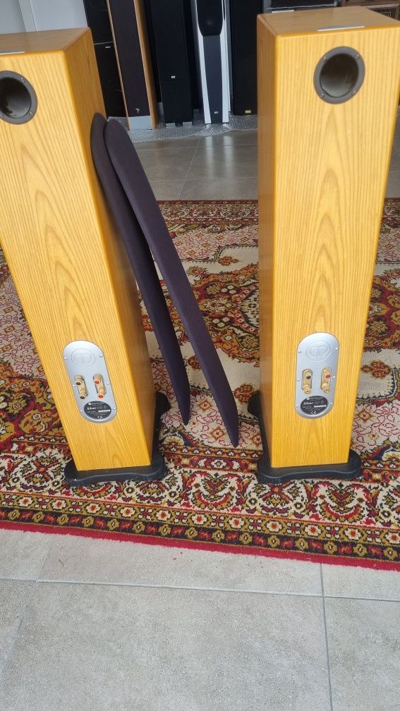 Kolumny Monitor Audio silver  RS 8