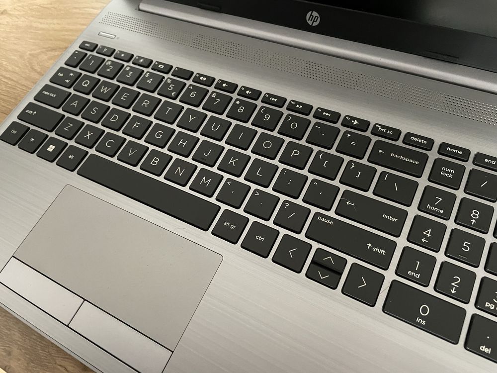 Laptop HP 250 G9