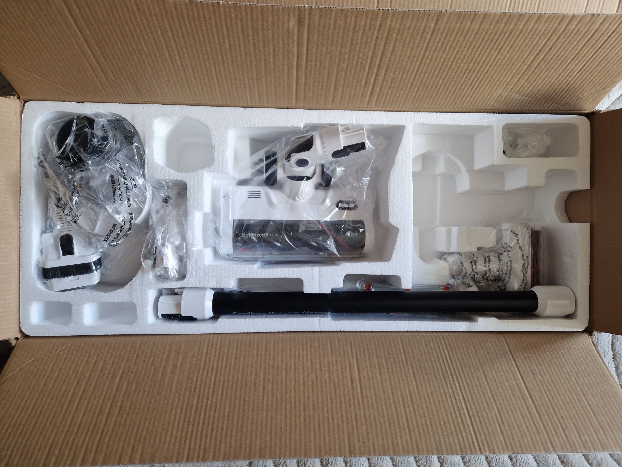 Odkurzacz pionowy RoboJet