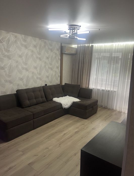 Продається 3-кім чешка, вул Героїв Майдану