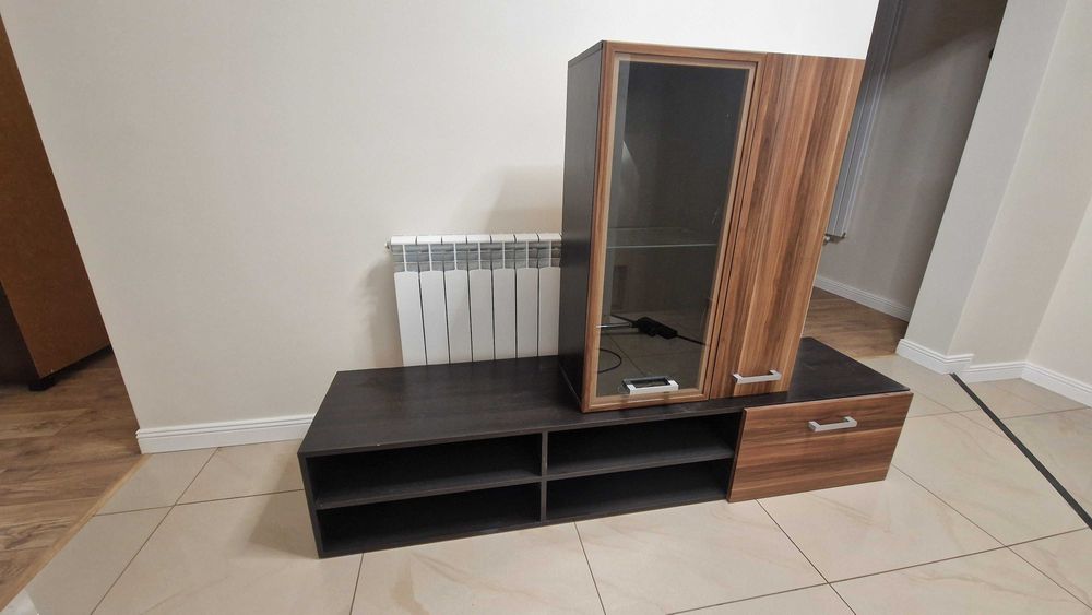 szafka RTV Blac Red White, cieply jasny brąz drewna