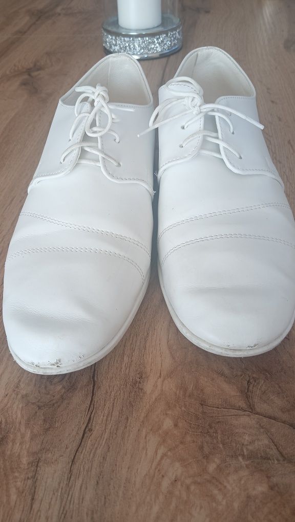 Buty komunijne  chłopięce 23,5cm