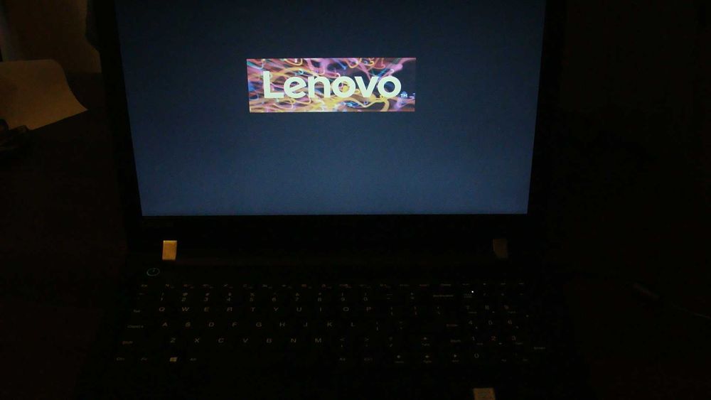Laptop Lenovo /Proc. Intel i3-th7gen/500 GB/ FullHD 15,6"