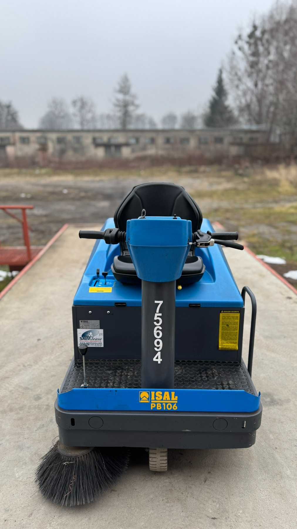 Ваакумно підмітальна машина 1130 Isal PB 106 E
