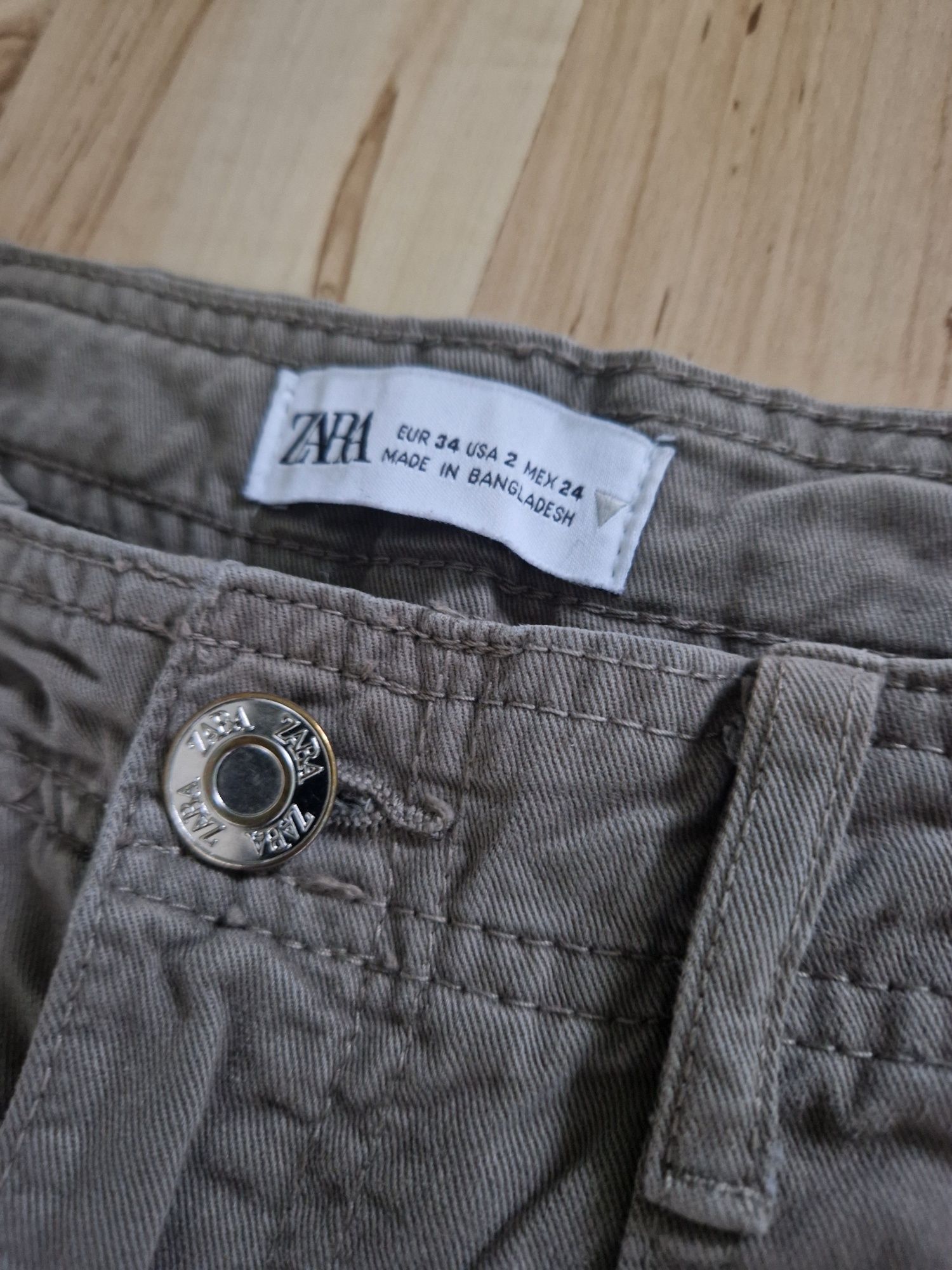 Spodnie z kieszeniami cargo roz.34 Zara