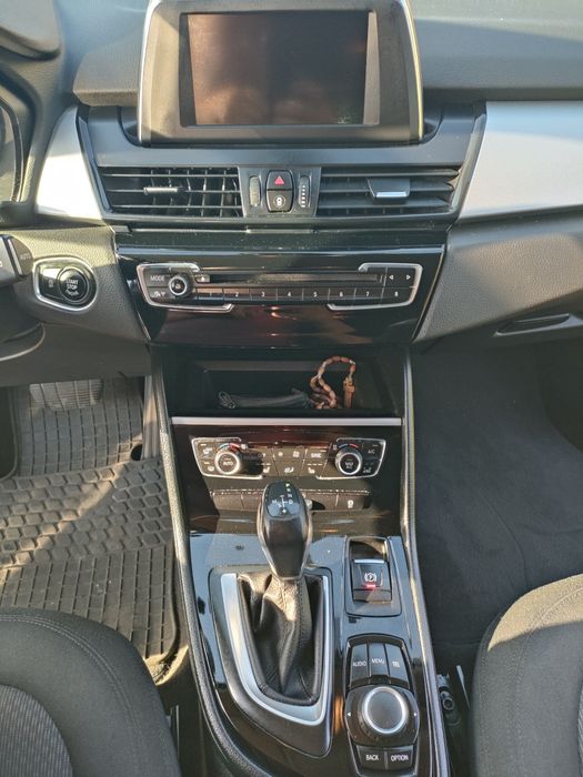 Do sprzedania BMW 218 D.  7-osobowy.