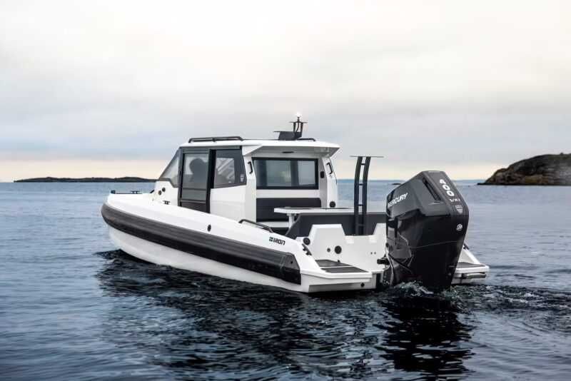 Iron 907 Coupe - sportowa łódź motorowa, jacht MBOATS - Olsztyn