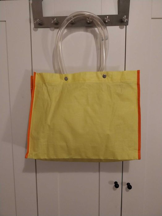 Mala para esta época nunca usada