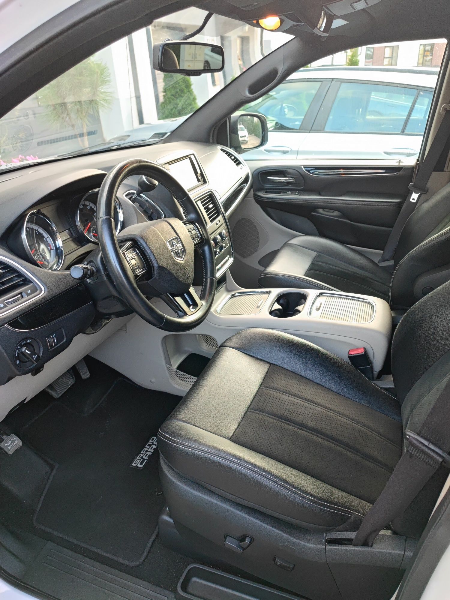 Zadbany Dodge Grand Caravan 3.6 Sxt